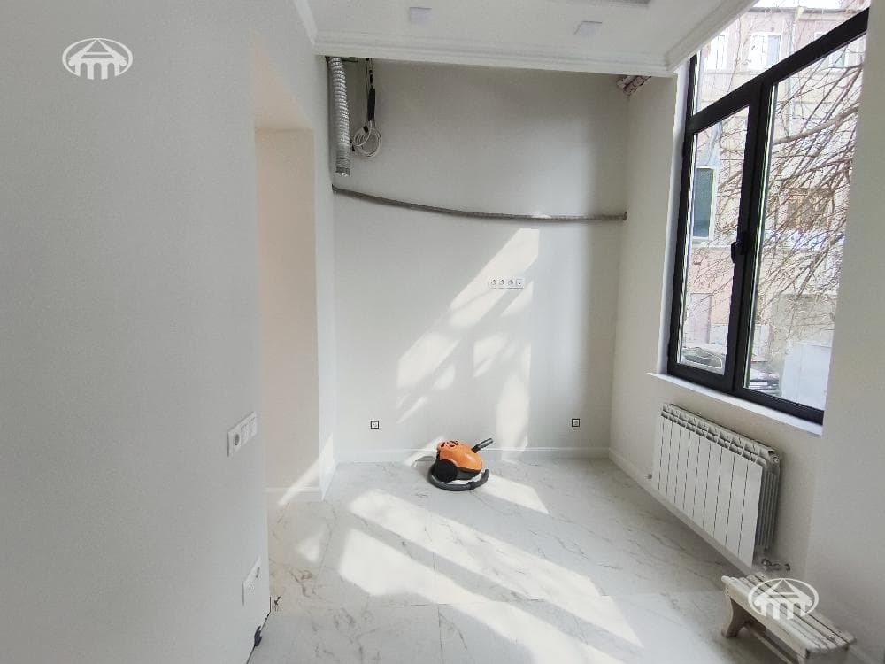 Apartment · 3 rooms · 79 m² · Kentron