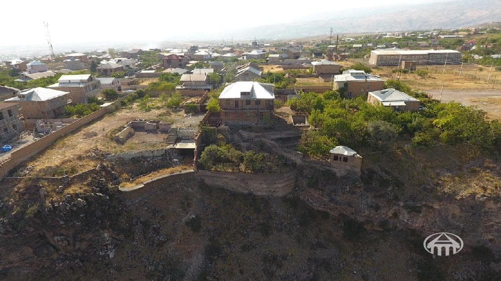 Mansion · 6 rooms · 498 m² · v. Mughni