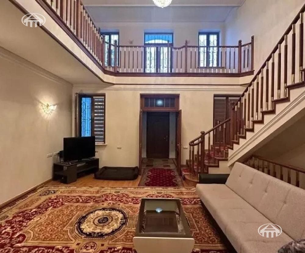 Особняк · 8 комн. · 540 м² · Джрвеж