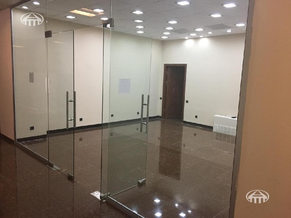 Retail · 39 m² · Kentron