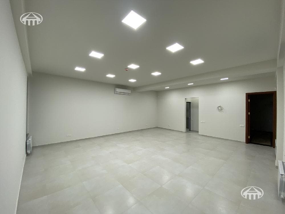 Գրասենյակ · 210 մ² · Շենգավիթ — Լուսանկար 7 / 12