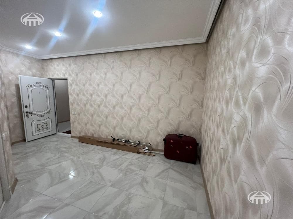 Apartment · 3 rooms · 98 m² · Kentron