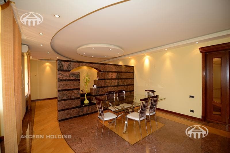 Квартира · 4 комн. · 165 м² · Кентрон