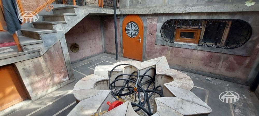 Дом · 6 комн. · 367 м² · Арабкир