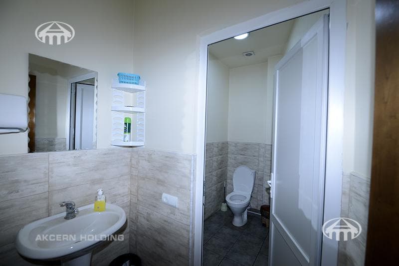 Office · 660 m² · Kentron