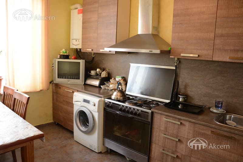 Квартира · 4 комн. · 131 м² · Аджапняк
