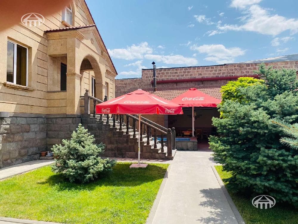 Առանձնատուն · 6 սեն. · 500 մ² · Էրեբունի