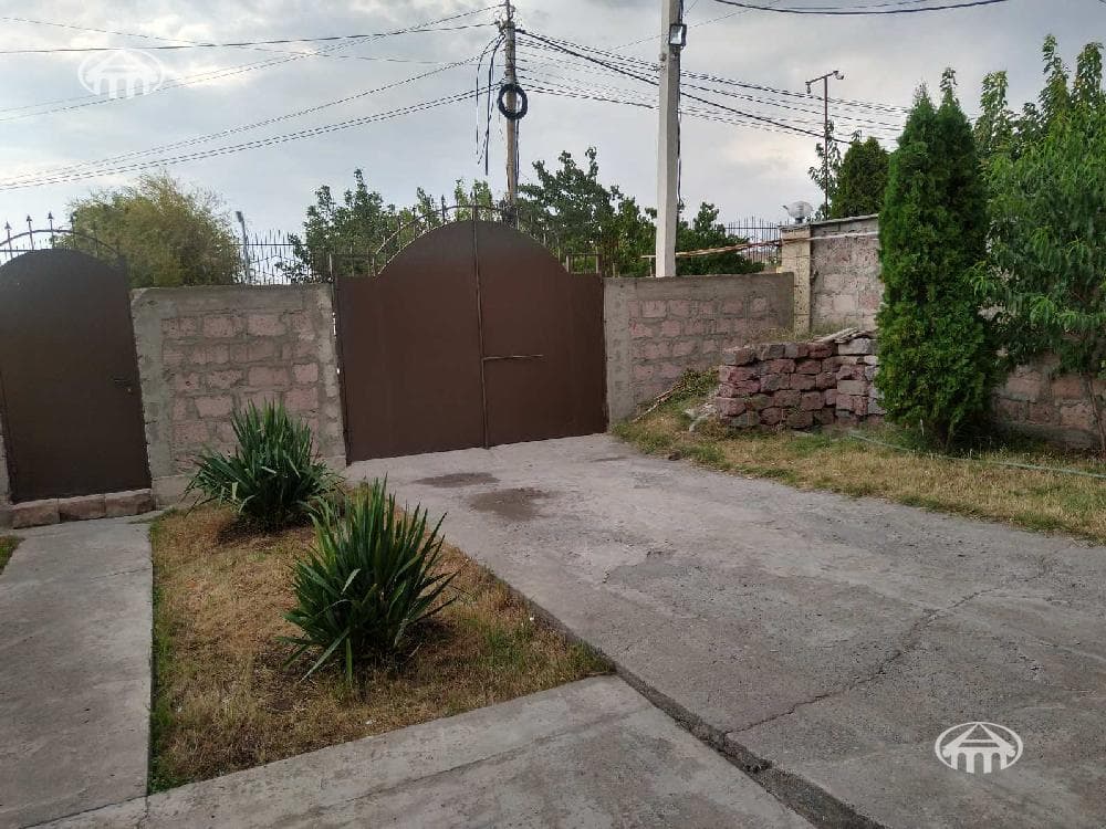 Mansion · 5 rooms · 243 m² · Ajapnyak