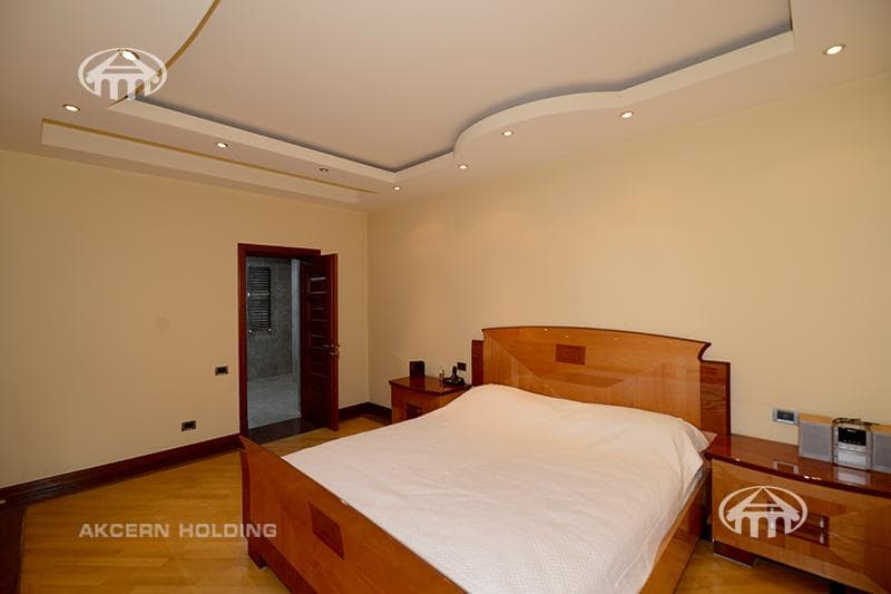 Квартира · 4 комн. · 165 м² · Кентрон