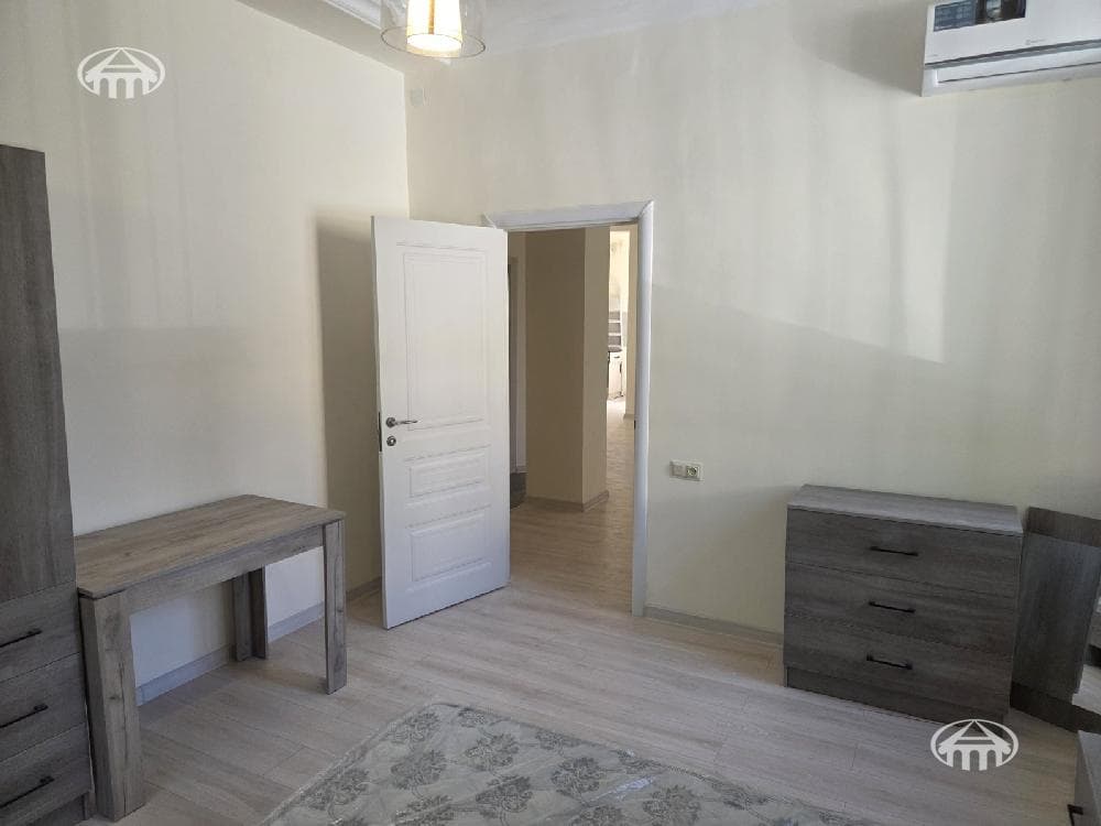 Apartment · 3 rooms · 84 m² · Kentron — photo 10 / 16