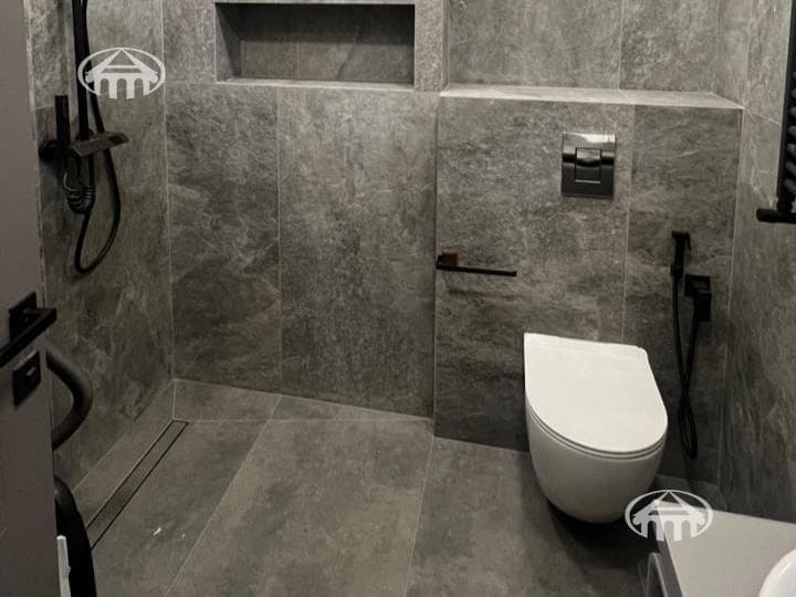 Apartment · 2 rooms · 61 m² · Kentron