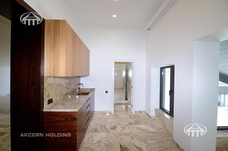 Mansion · 6 rooms · 1,022 m² · Kentron