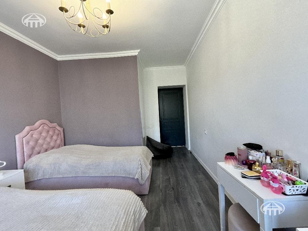 Квартира · 3 комн. · 76 м² · Арабкир