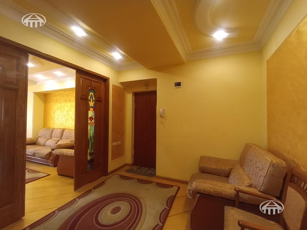 Квартира · 3 комн. · 94 м² · Кентрон