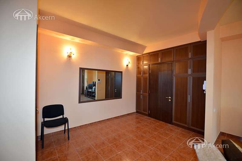Квартира · 3 комн. · 91 м² · Кентрон