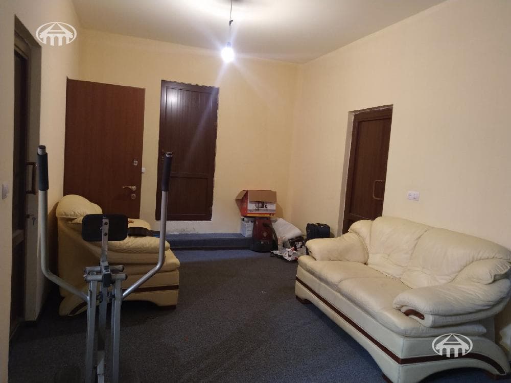 Mansion · 6 rooms · 383 m² · Davtashen