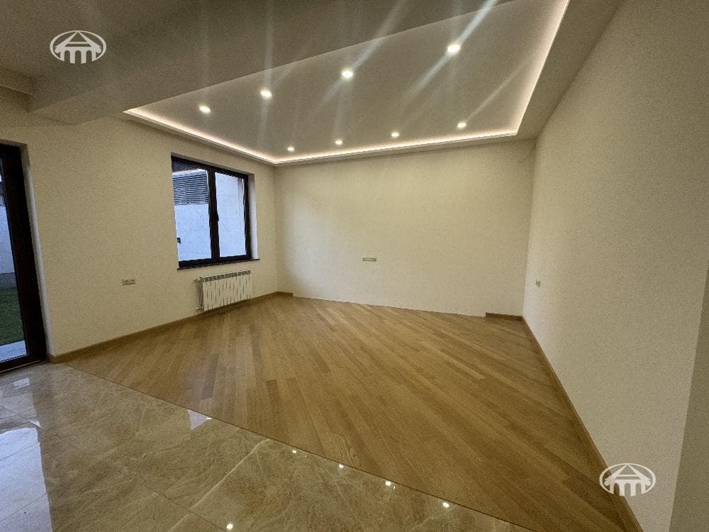 Townhouse · 4 rooms · 292 m² · Arabkir