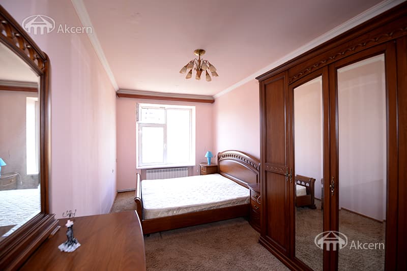 Բնակարան · 3 սեն. · 83 մ² · Կենտրոն