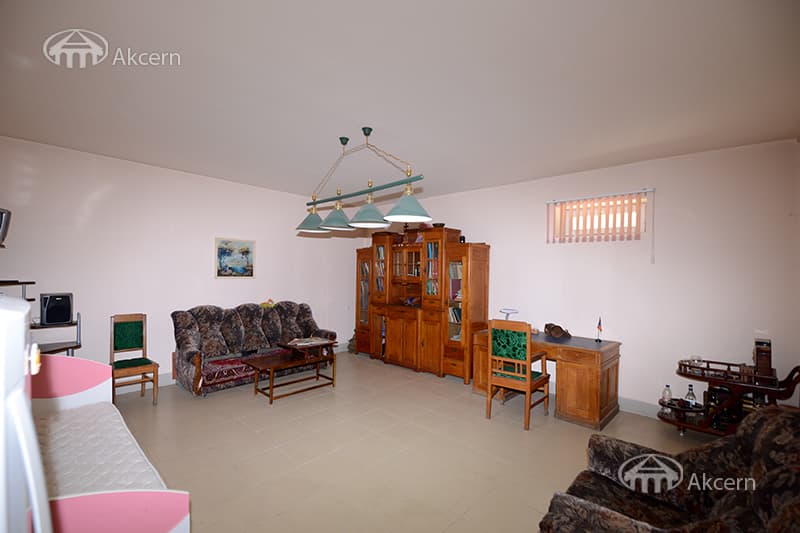 Дом · 5 комн. · 342 м² · Давташен