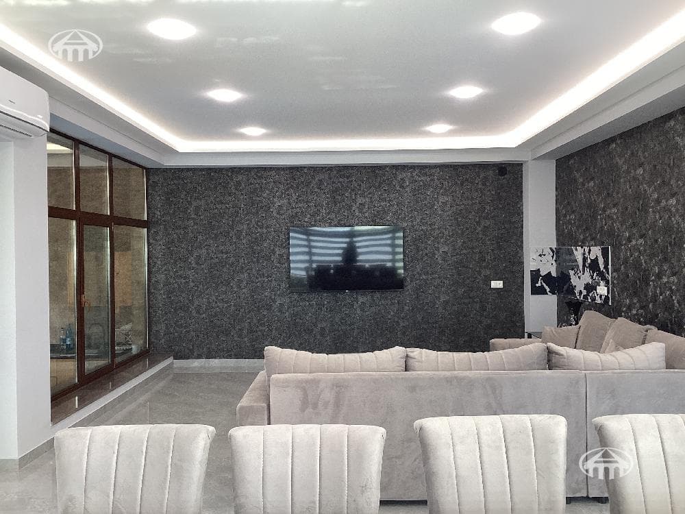 House · 7 rooms · 336 m² · Nork-Marash