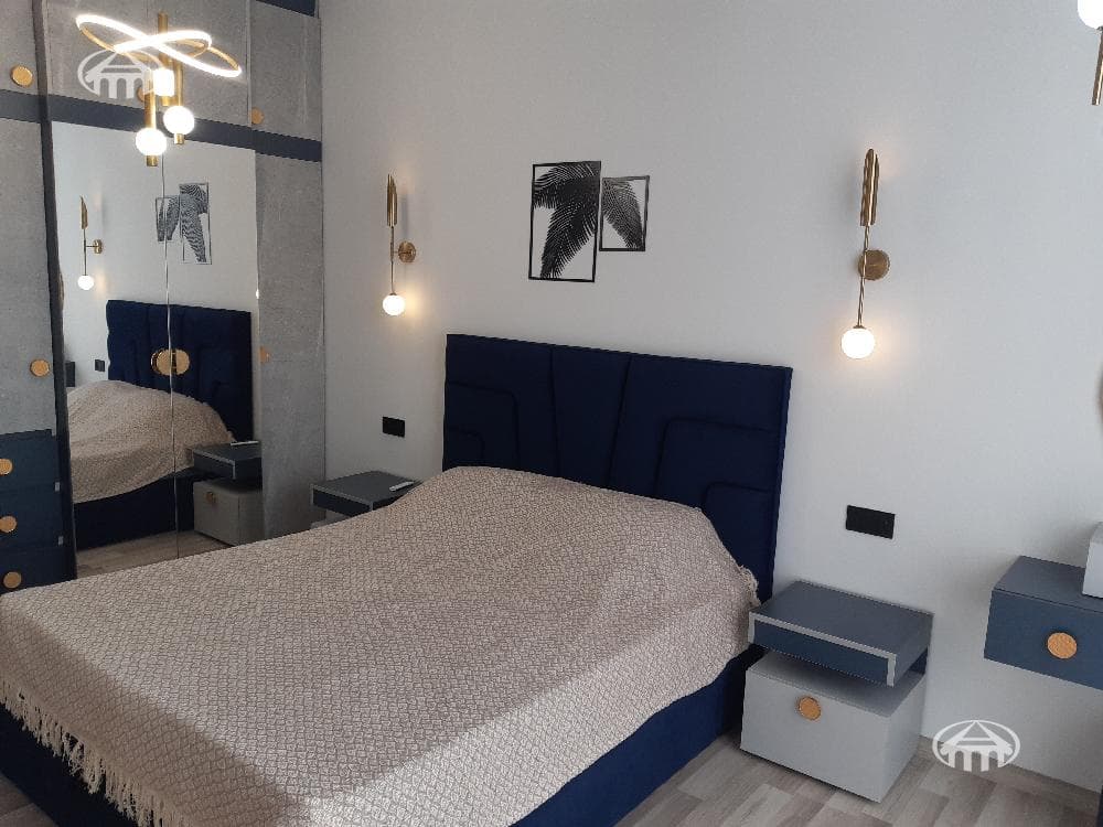Квартира · 2 комн. · 52 м² · Кентрон
