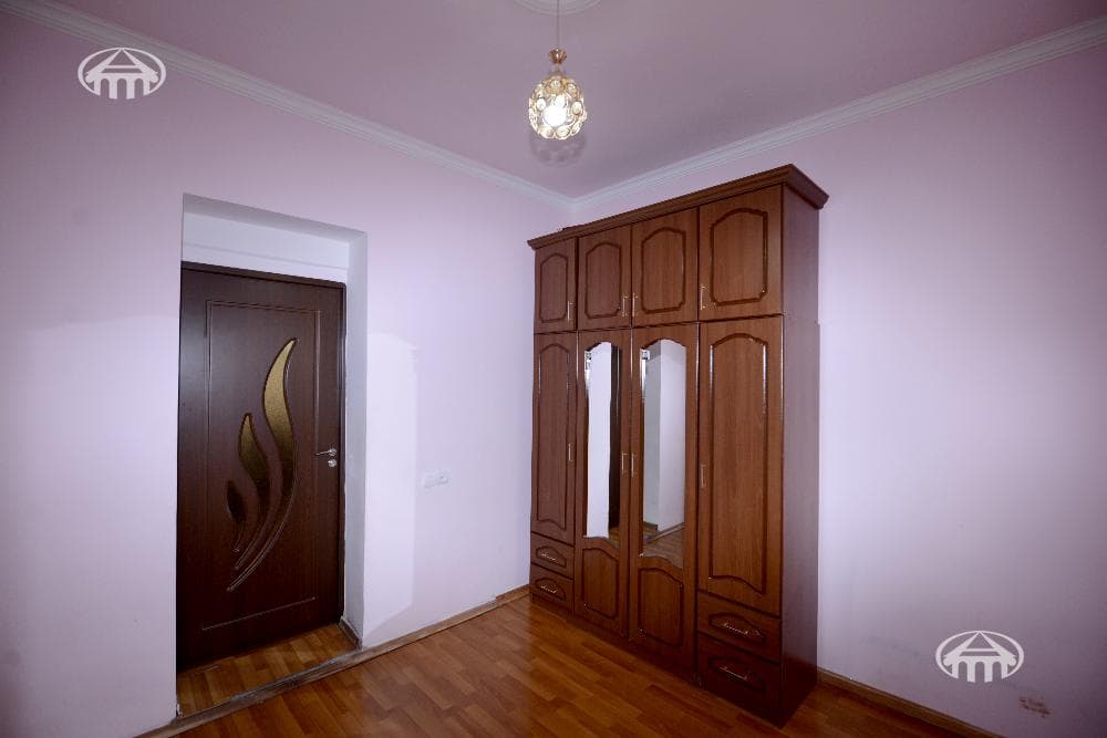 Особняк · 5 комн. · 242 м² · Давташен