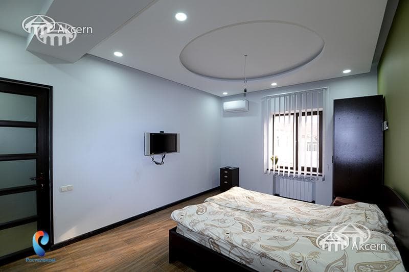 Office · 219 m² · Kentron