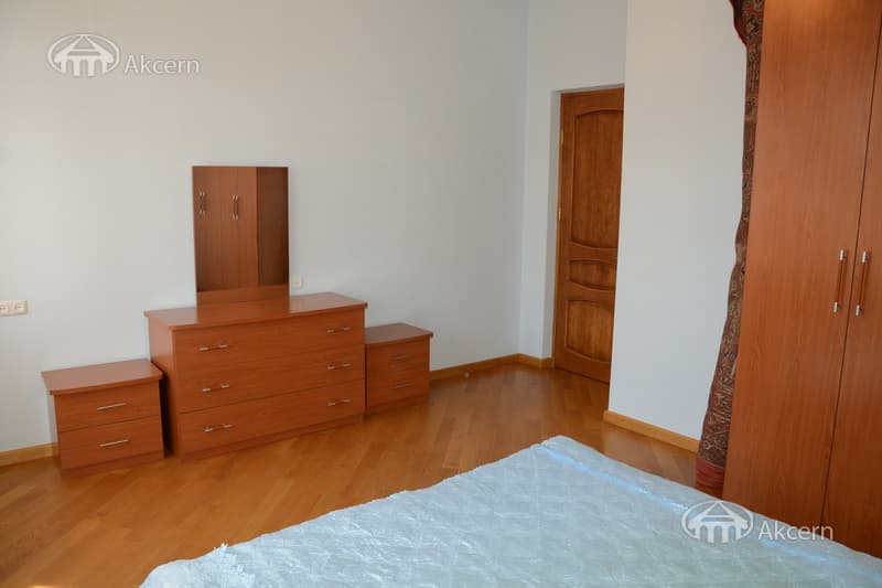 Особняк · 5 комн. · 300 м² · Арабкир