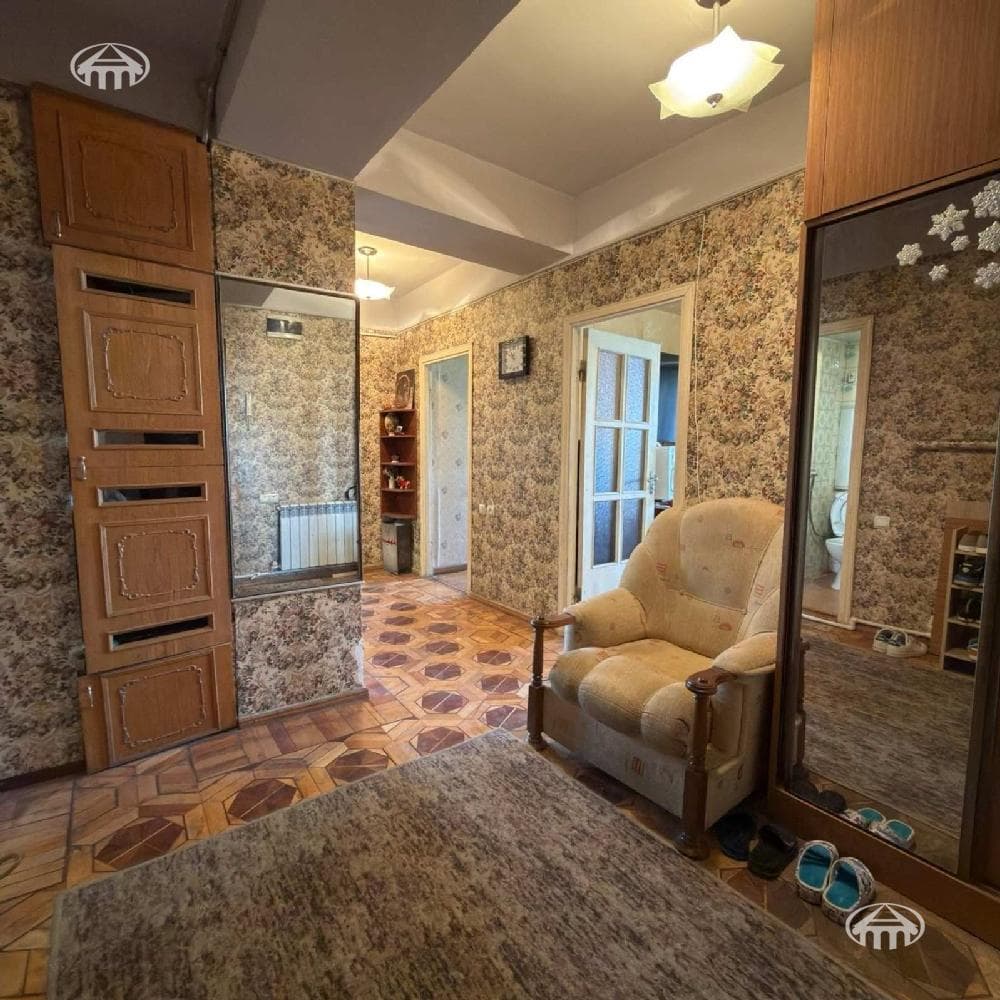 Квартира · 3 комн. · 76 м² · Арабкир — фото 8 из 12