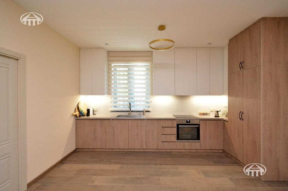 Особняк · 4 комн. · 272 м² · Птгни