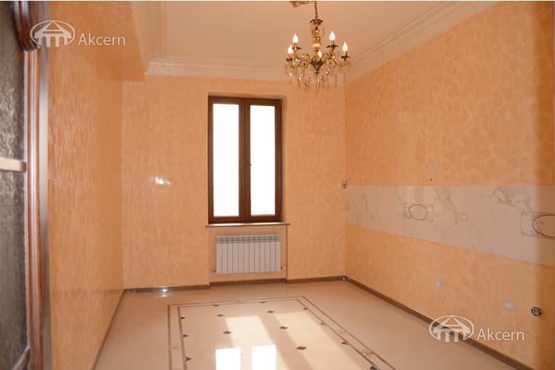 Дом · 5 комн. · 467 м² · Кентрон