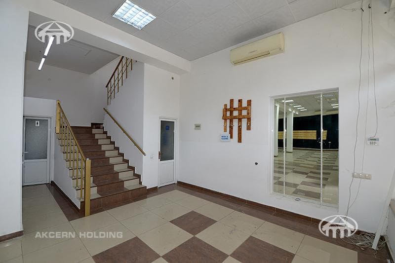 Магазин · 550 м² · Аджапняк
