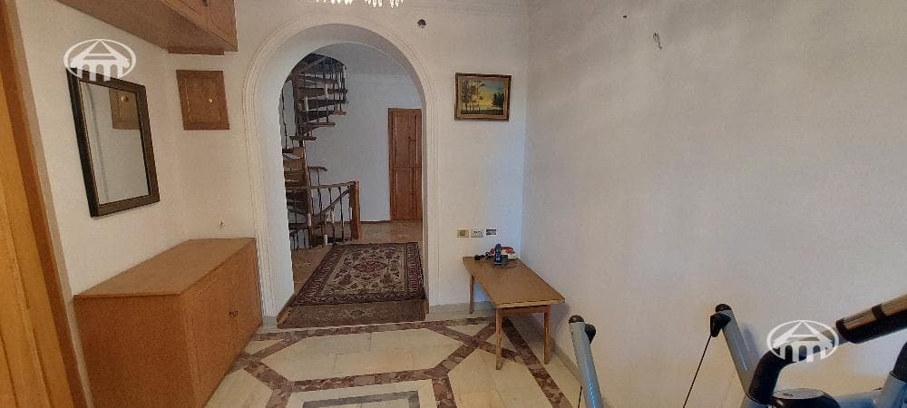 Дом · 6 комн. · 367 м² · Арабкир