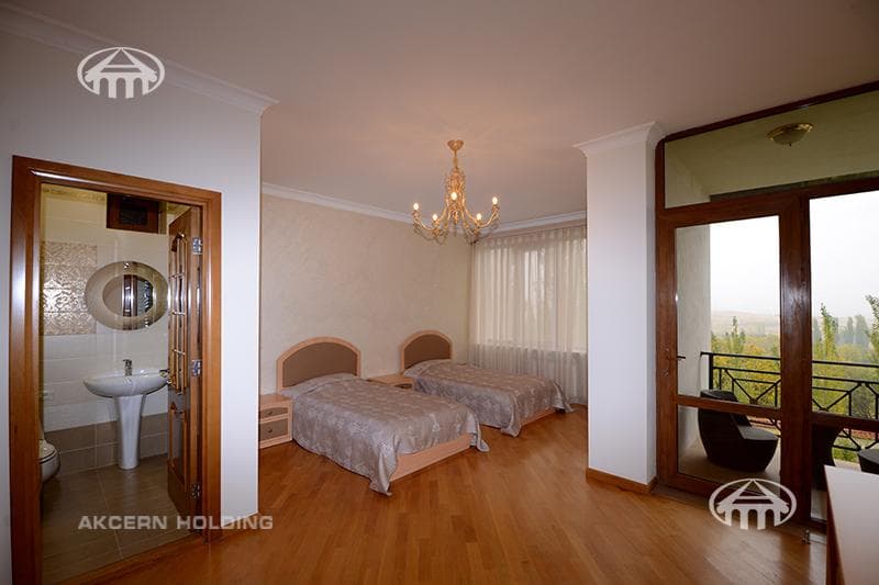 Առանձնատուն · 9 սեն. · 655 մ² · Արտաշավան