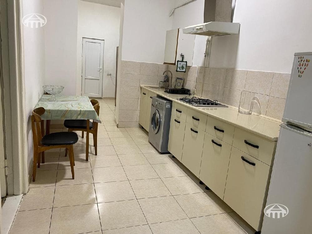 House · 3 rooms · 90 m² · Arabkir