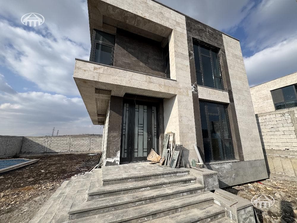 Առանձնատուն · 5 սեն. · 293 մ² · Ջրվեժ
