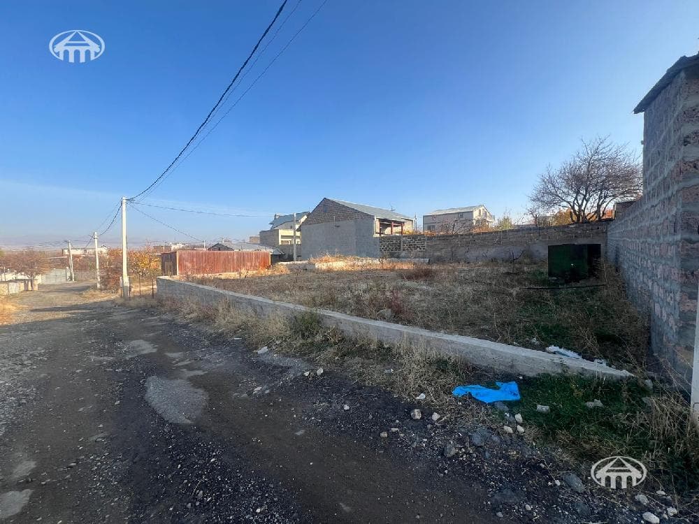 Land · 347 m² · Ptgni