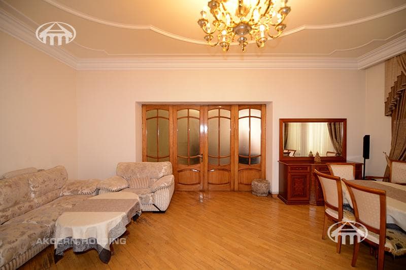 Առանձնատուն · 5 սեն. · 319 մ² · Աջափնյակ