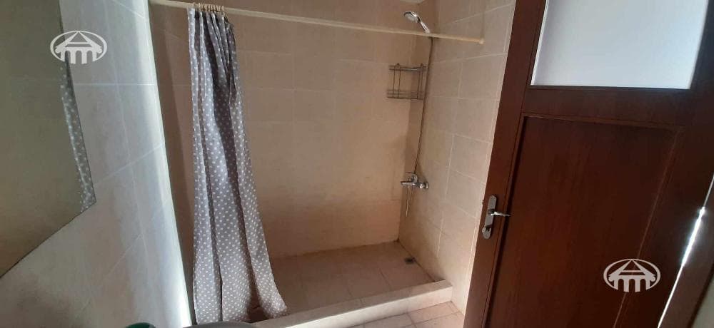 Квартира · 2 комн. · 85 м² · Кентрон