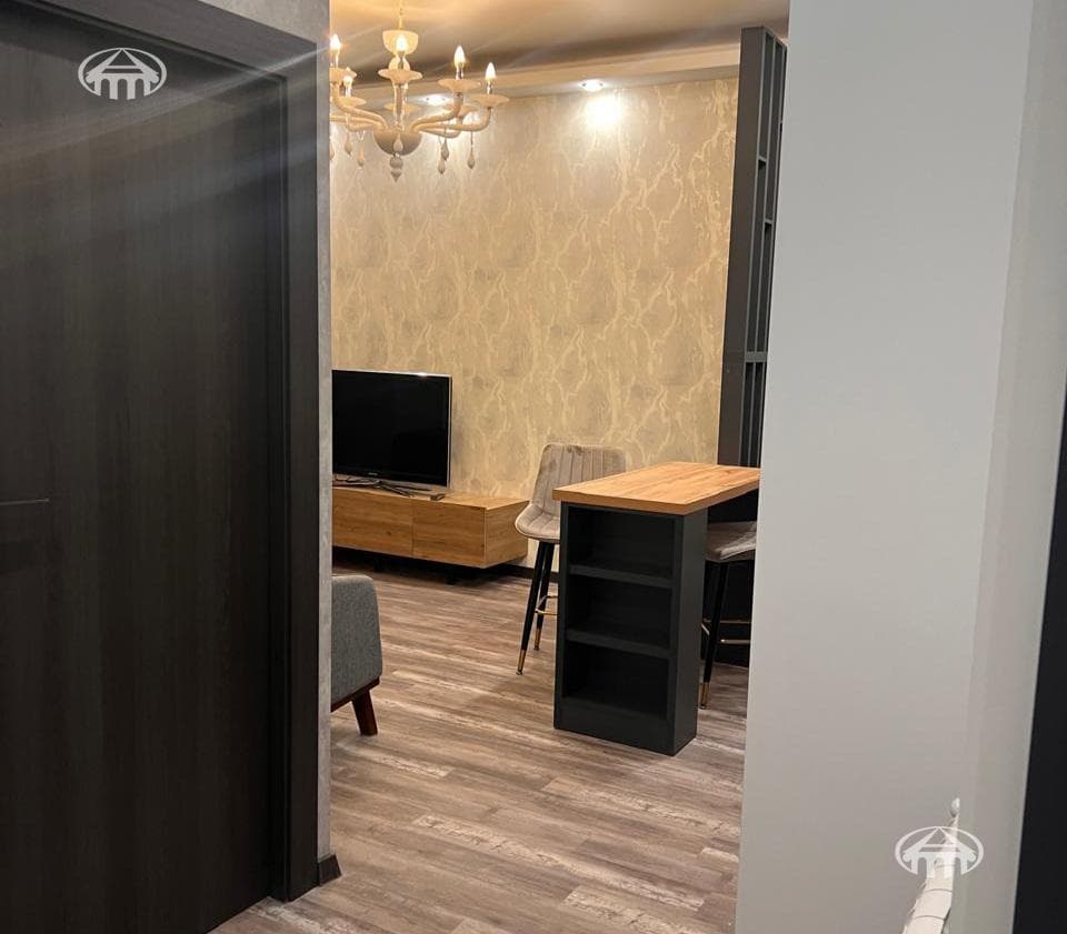 Квартира · 2 комн. · 56 м² · Кентрон