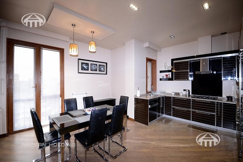 Apartment · 5 rooms · 200 m² · Arabkir