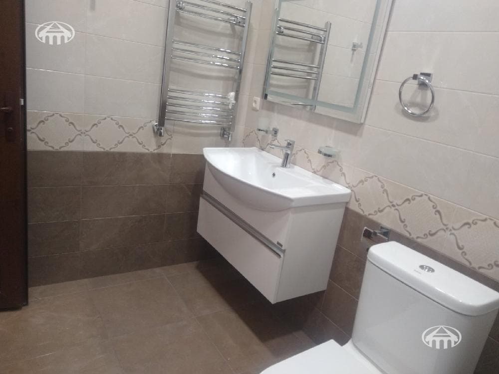 House · 3 rooms · 130 m² · Erebuni