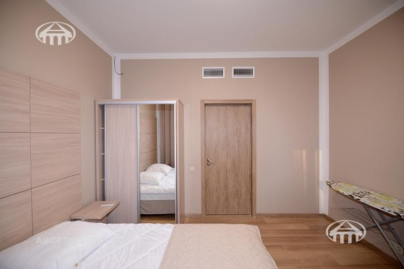 Квартира · 4 комн. · 150 м² · Кентрон