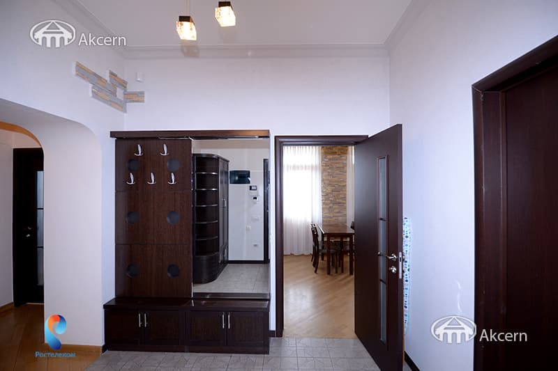 Квартира · 3 комн. · 80 м² · Кентрон