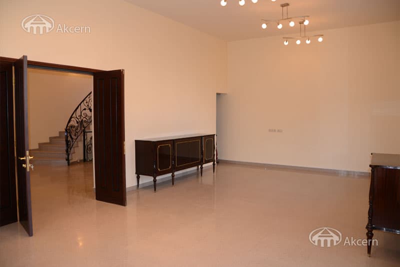 Mansion · 7 rooms · 615 m² · Kentron