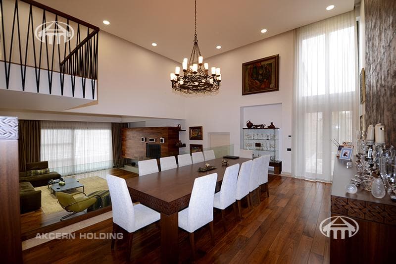 Mansion · 5 rooms · 777 m² · Avan
