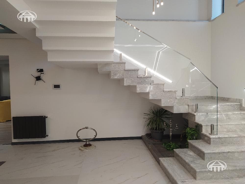 Mansion · 6 rooms · 198 m² · Kanaker-Zeytun