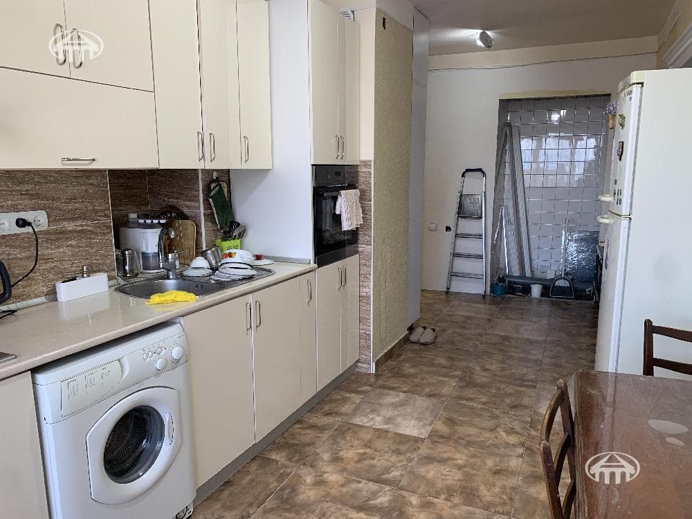 Квартира · 3 комн. · 75 м² · Арабкир