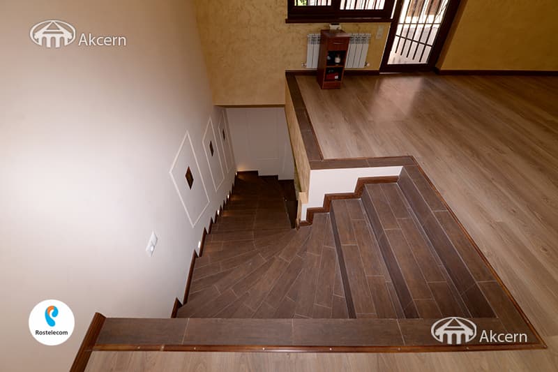 Дом · 4 комн. · 340 м² · Кентрон