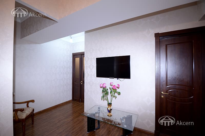 Apartment · 3 rooms · 108 m² · Kentron